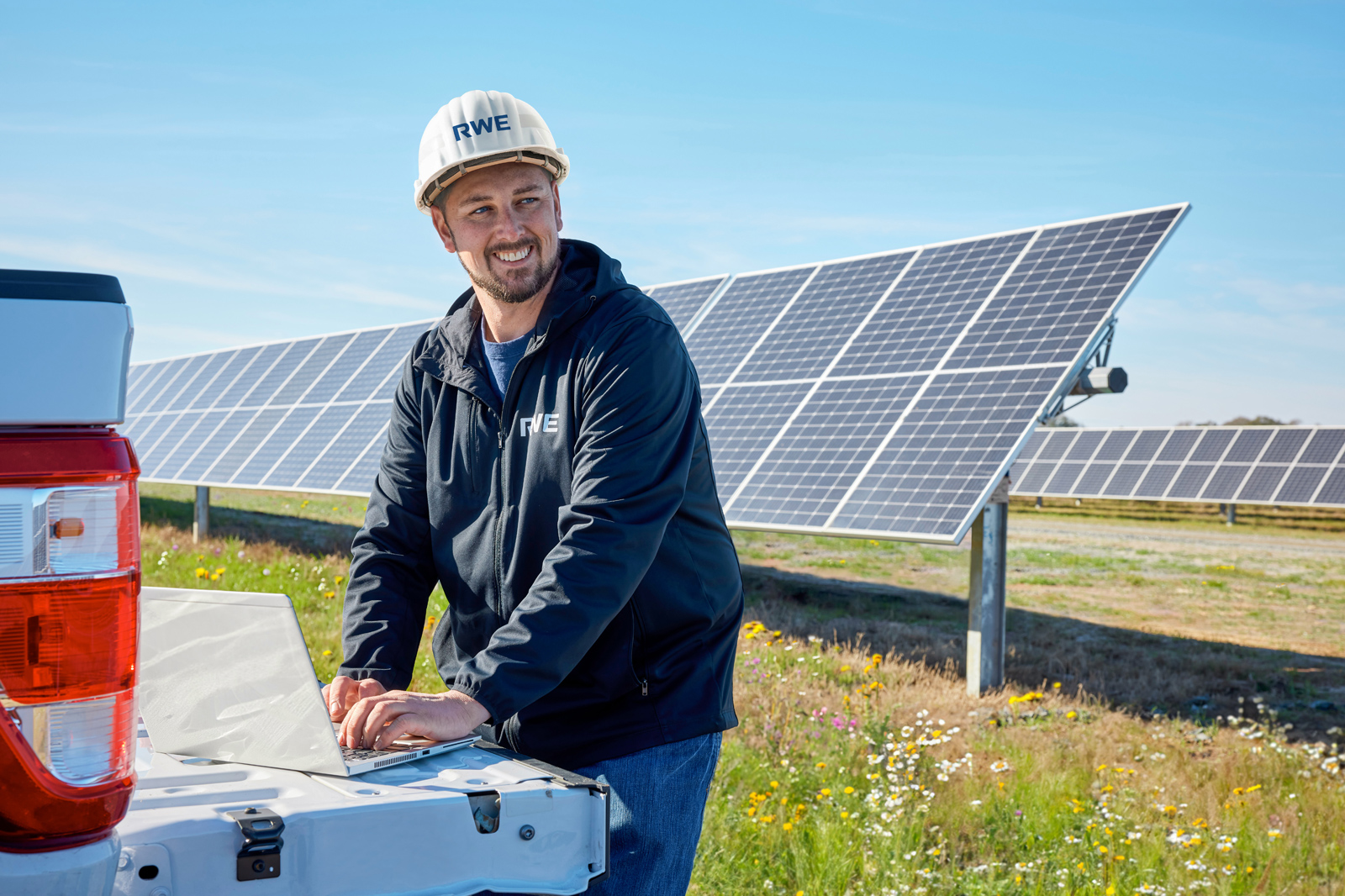 We’ll check its solar potential - Become a solar partner | Benefits with RWE